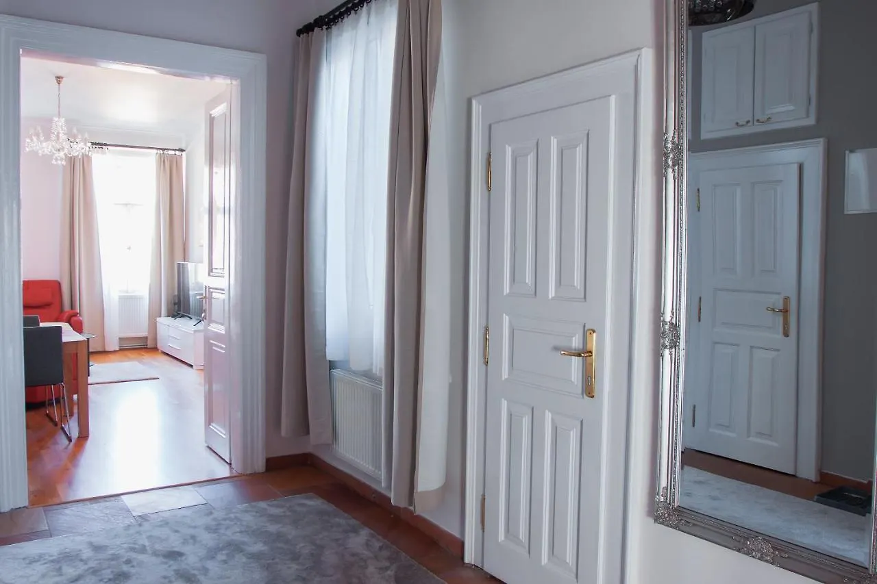 Stylish Apartment In The Heart Of The Old Town Πράγα 0*,