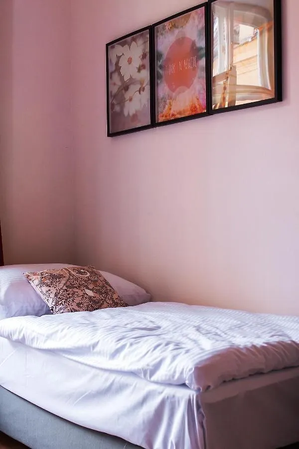Stylish Apartment In The Heart Of The Old Town Πράγα
